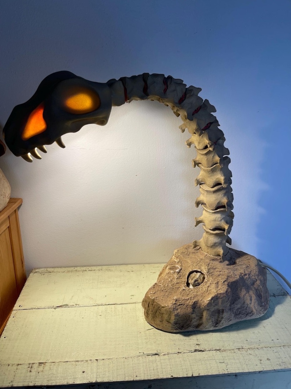 Lampasaurus Dinosaur Skull Skeleton Ceramic Desk Lamps Light by Salton/Stiffel - Picture 10 of 11